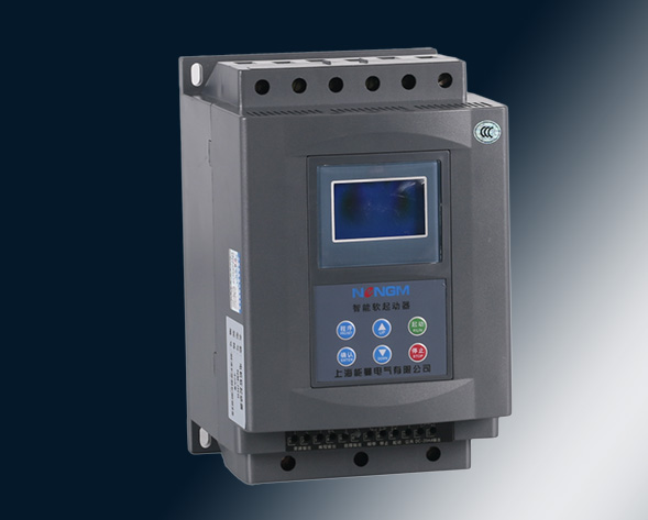 NMJR6中文顯示電機(jī)軟啟動(dòng)器采用智能化液晶中文控制；以單片機(jī)為智能中心，可控硅模塊為執(zhí)行元件對(duì)電動(dòng)機(jī)進(jìn)行全自動(dòng)控制。它適用各種負(fù)載的鼠籠型異步電動(dòng)機(jī)控制，使電…